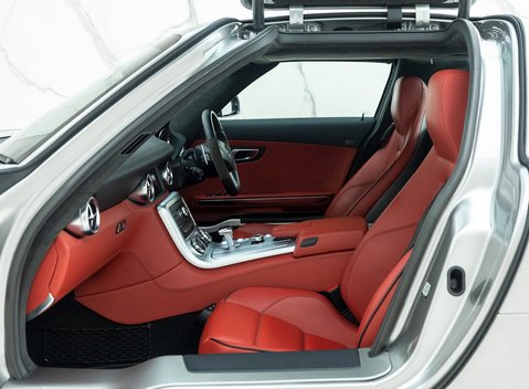 Mercedes-Benz SLS AMG 14