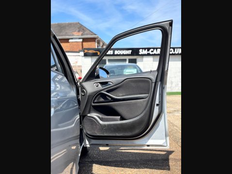 Vauxhall Zafira 1.4i Turbo SRi Euro 6 5dr 21