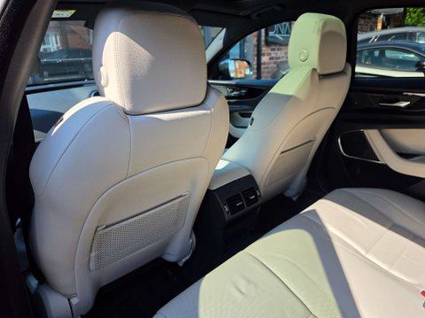 Jaguar XE 2.0 XE R-Dynamic Black Auto 4dr 32