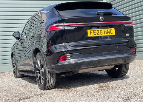 MG HS 1.5 T-GDI TROPHY PHEV 12