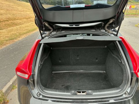 Volvo V40 2.0 V40 R-Design T2 5dr 16
