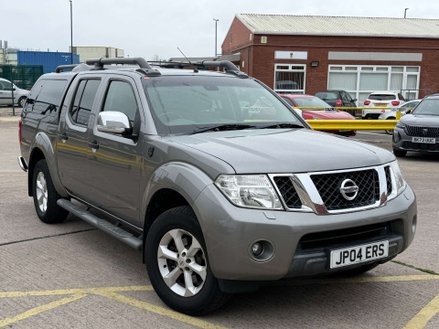 Nissan Navara 2.5 Navara Tekna dCi 4WD 5dr - NATIONAL DELIVERY*