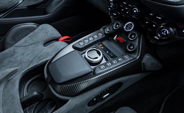 Aston Martin Vantage F1 EDITION 25