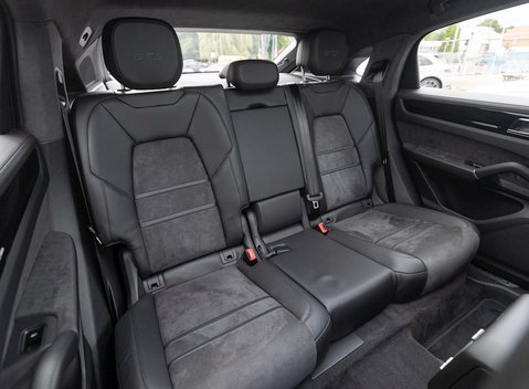 Porsche Cayenne GTS Coupé 14