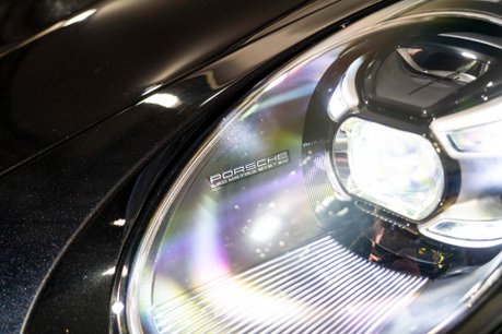 Porsche 911 TURBO S PDK. SPORTS CHRONO. HEATED & VENTILATED SEATS. PCCBS. SPORT EXHAUST 49