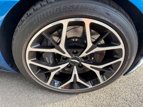 Aston Martin DB11 5.2 V12 Coupe 2dr Petrol Auto Euro 6 (s/s) (608 ps) 4