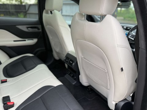 Jaguar F-Pace 3.0 F-PACE S AWD D Auto 4WD 5dr 68