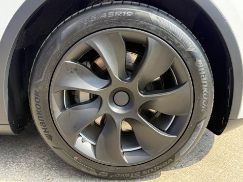 Tesla Model Y (Dual Motor) Long Range SUV 5dr Electric Auto 4WDE (384 bhp) 14