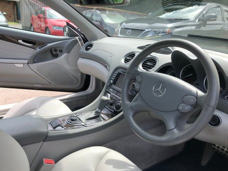 Mercedes-Benz SL Series SL350 automatic convertible, just 72,000m 6