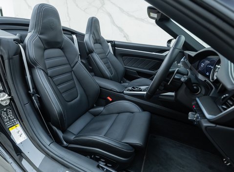 Porsche 911 Turbo S Cabriolet (992) 14