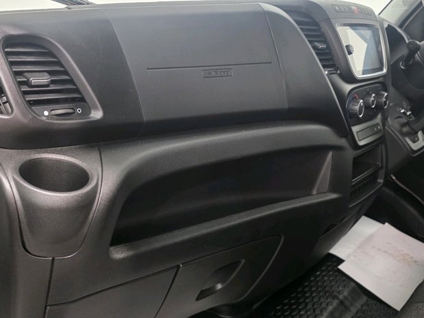 Iveco Daily IVECO DAILY 35S14 2.3 HIGH ROOF BUISNESS VAN 4100 HI-MATIC 14