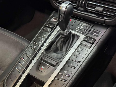 Porsche Macan 3.0T V6 S SUV 5dr Petrol PDK 4WD Euro 6 (s/s) (354 ps) 50