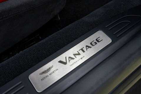 Aston Martin Vantage 4.0 Vantage V8 Auto 3dr 14