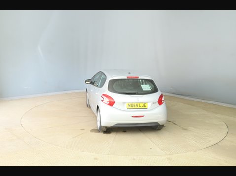 Peugeot 208 ACTIVE 4