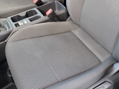 Volkswagen Caddy Maxi C20 TDI COMMERCE 19