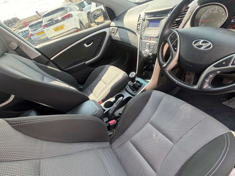 Hyundai i30 1.4 Blue Drive SE Hatchback 5dr Petrol Manual Euro 6 (s/s) (100 ps) 49