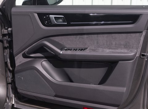 Porsche Cayenne GTS Coupé 23