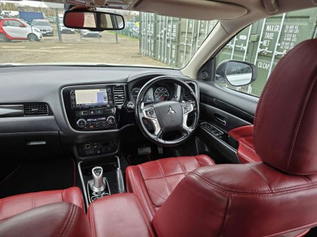 Mitsubishi Outlander 2.0h 12kWh GX5h SUV 5dr Petrol Plug-in Hybrid CVT 4WD Euro 6 (s/s) (200 ps) 21