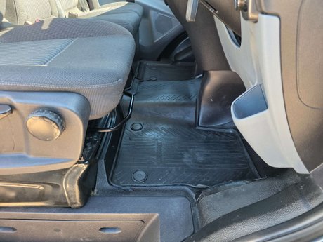 Ford Transit Custom 2.2 TDCi 270 Trend Panel Van 5dr Diesel Manual L1 H1 (186 g/km, 123 bhp) 27