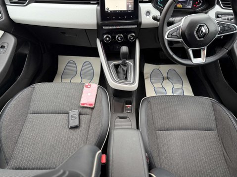 Renault Clio 1.6 Clio Techno E-Tech HEV Auto 5dr 60