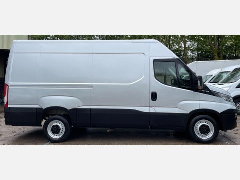 Iveco Daily 2.3D HPI 14V Business 35S 3520 Panel Van 5dr Diesel HiMatic MWB H2 Euro 6 ( 14