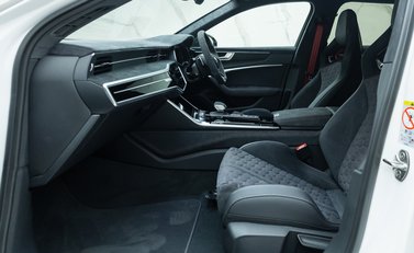 Audi RS6 Avant GT 23