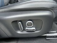 Land Rover Range Rover Evoque 1.5 Range Rover Evoque R-Dynamic SE P300e Auto 4WD 5dr 17