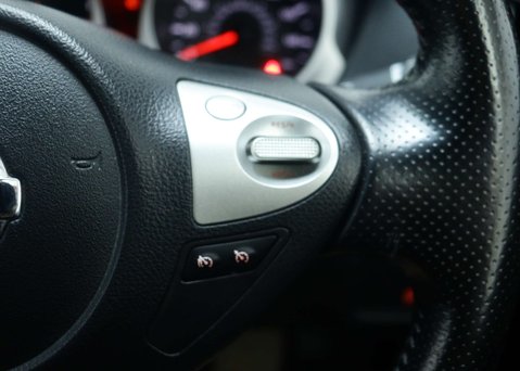 Nissan Juke 1.6 Tekna SUV 5dr Petrol XTRON Euro 6 (117 ps) 32