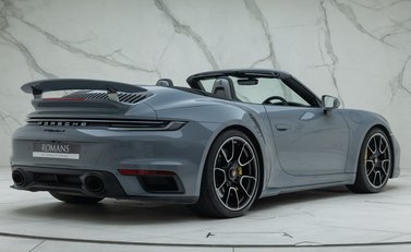Porsche 911 Turbo S CABRIOLET (992) 9