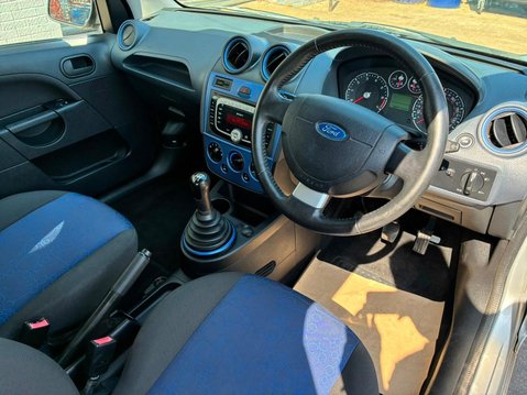 Ford Fiesta 1.25 Zetec Blue Edition 3dr 8