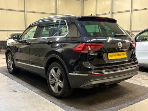 Volkswagen Tiguan 2.0 TSI SEL DSG 4Motion Euro 6 (s/s) 5dr 3