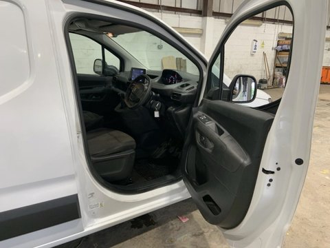 Peugeot Partner BLUEHDI PROFESSIONAL PREMIUM PLUS L1 15