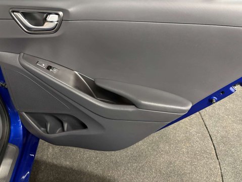 Hyundai IONIQ 1.6 IONIQ Premium SE FHEV Semi-Auto 5dr 28