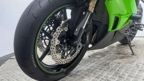 Kawasaki Ninja ZX6R 2009 ONLY 4K MEGA CLEAN 600CC SPORTS BIKE NEW MOT 19