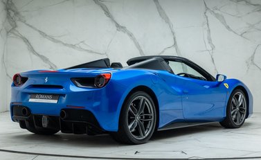 Ferrari 488 SPIDER 9