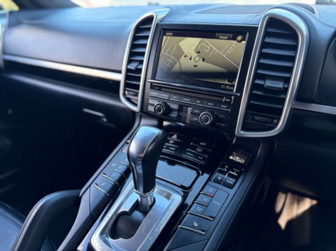 Porsche Cayenne 4.1 Cayenne V8 D S Tiptronic S Auto 4WD 5dr 51