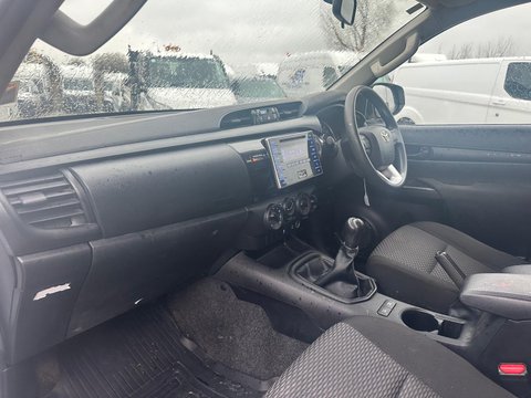 Toyota Hilux ACTIVE 4WD D-4D DCB 19