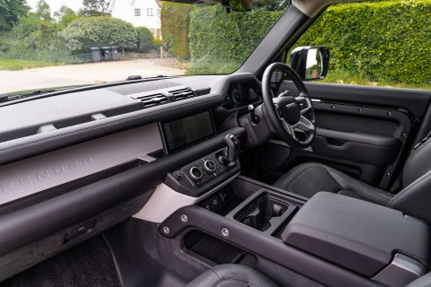 Land Rover Defender P400e XS Edition 8