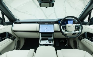 Land Rover Range Rover P460e AUTOBIOGRAPHY LWB 22