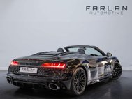 Audi R8 5.2 FSI V10 Spyder 2dr Petrol S Tronic quattro Euro 6 (s/s) (570 ps) 6