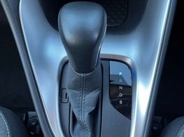 Toyota Yaris 1.5 Yaris Design HEV CVT 5dr 55