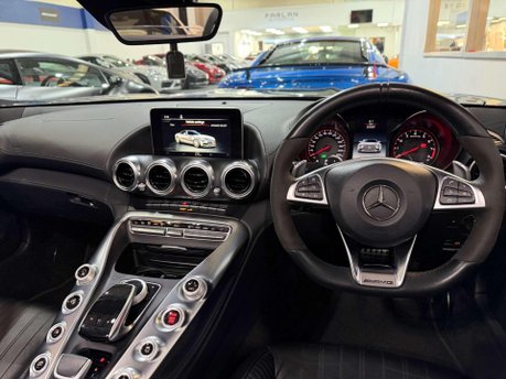 Mercedes-Benz Amg GT 4.0 V8 BiTurbo GPF C Roadster 2dr Petrol SpdS DCT Euro 6 (s/s) (557 ps) 