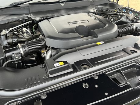 Land Rover Range Rover WESTMINSTER BLACK MHEV 82