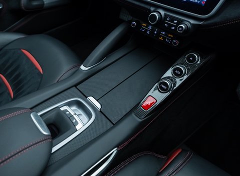 Ferrari GTC4 Lusso T 25