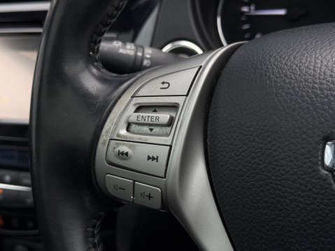 Nissan Qashqai 1.5 dCi Tekna 2WD Euro 5 (s/s) 5dr 82