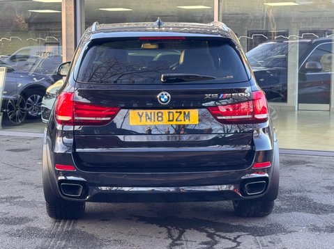 BMW X5 M50D 9