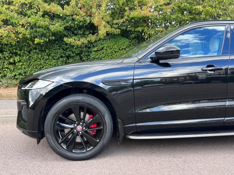 Jaguar F-Pace 2.0 D200 MHEV R-Dynamic Black Auto AWD Euro 6 (s/s) 5dr 15
