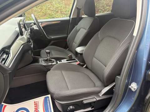 Ford Focus TITANIUM 19