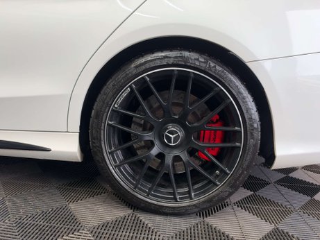 Mercedes-Benz C Class 4.0 C63 V8 BiTurbo AMG S (Premium Plus) Estate 5dr Petrol SpdS MCT Euro 6 ( 15