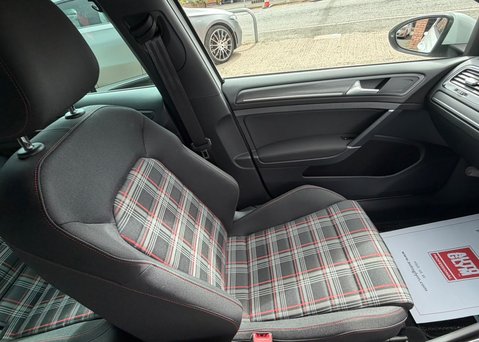 Volkswagen Golf 2.0 TSI GTI Performance Petrol DSG (245ps) 10